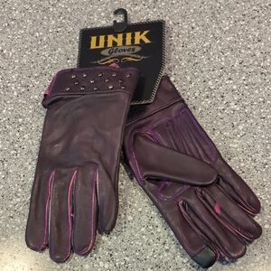Unik Purple Leather Gloves with Studs